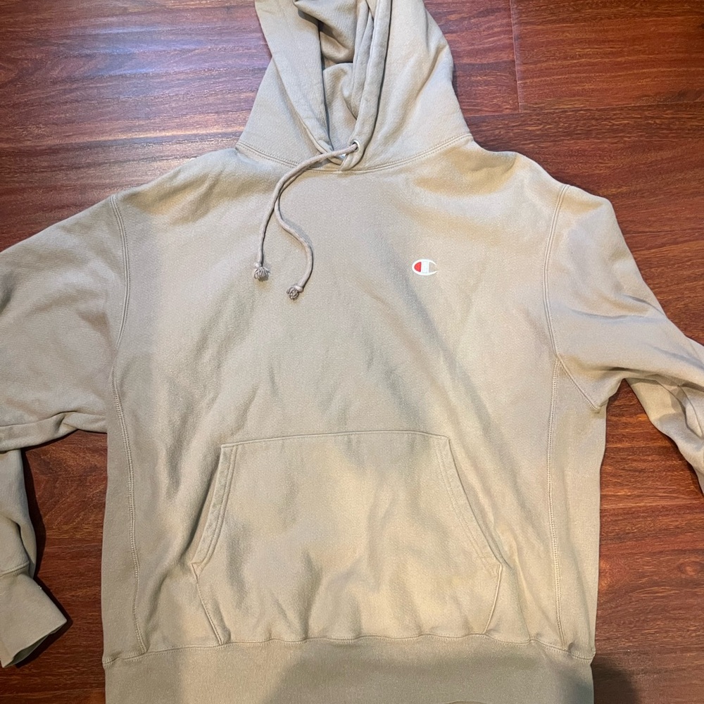 Champion hoodie size L